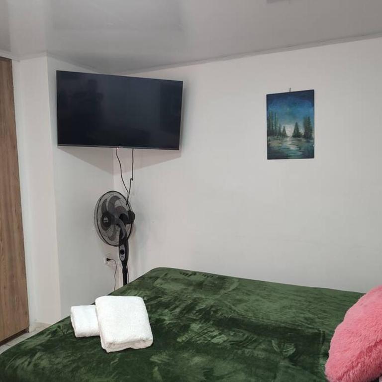 Cómodo cerca al Arboleda, Circunvalar, escritorio - One-Bedroom Apartment - 2