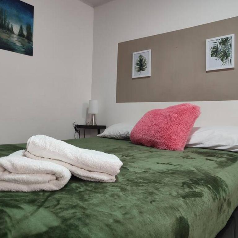 Cómodo cerca al Arboleda, Circunvalar, escritorio - One-Bedroom Apartment - 10