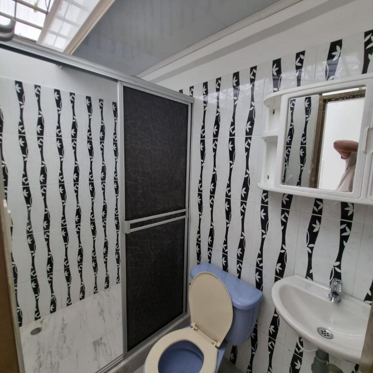 Apartamento primer piso con puerta independiente y sistema de seguridad - Casa con 1 dormitorio - 4