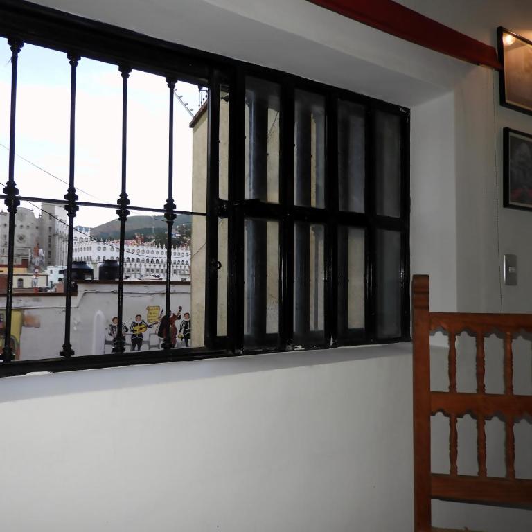 Plaza San Cayetano Panoramic House - Double Room with Private External Bathroom - 8