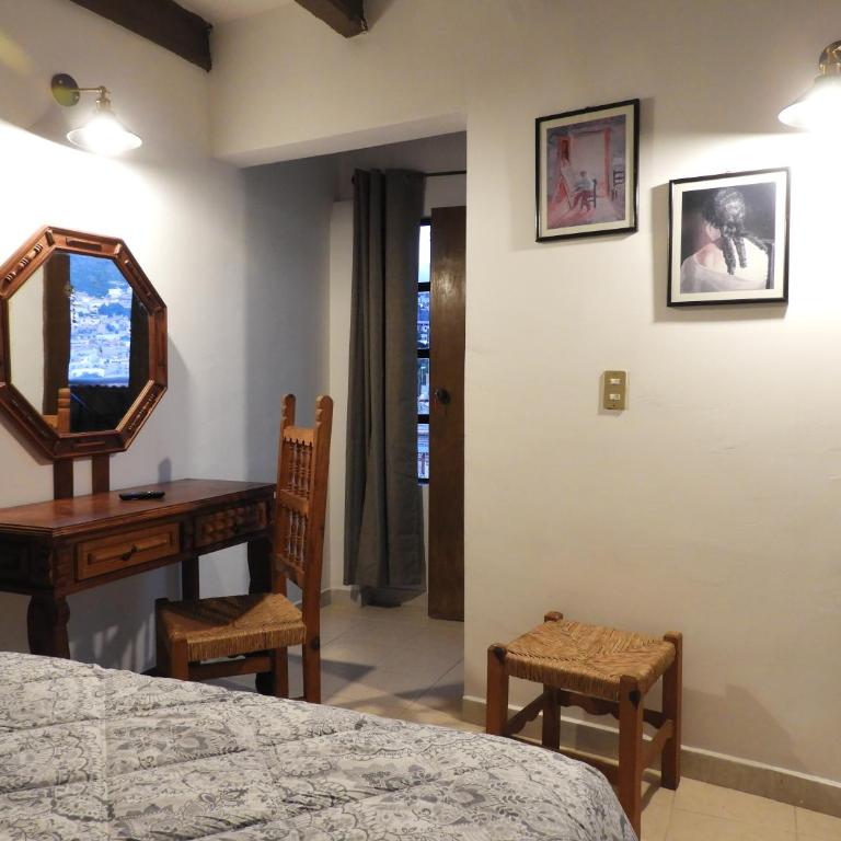 Plaza San Cayetano Panoramic House - Superior Double Room - 14