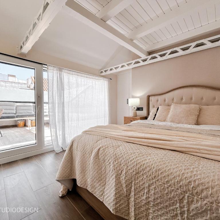 Luxe at the Clouds of Madrid! Atico C Fuencarral - Apartamento de 3 dormitorios con terraza - 1