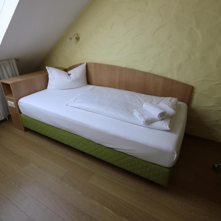Hotel Avenue Altenfurt - Zweibettzimmer - 5