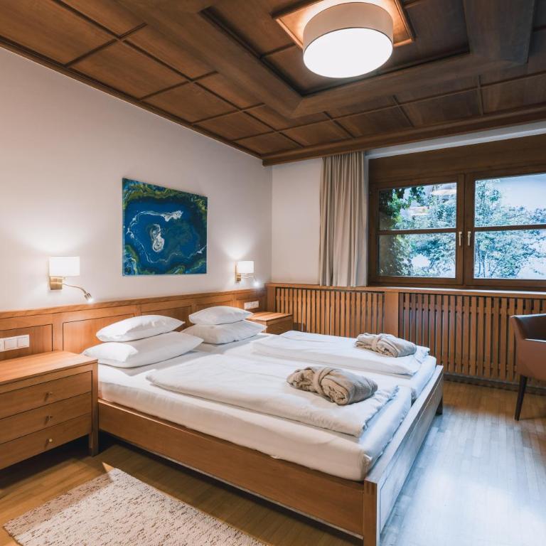 Felbermayer´s Bed & Breakfast - Doppelzimmer mit Gartenblick - 4