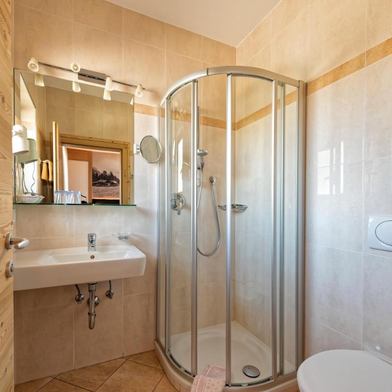 Hotel Schallerhof - Deluxe Doppelzimmer mit Blick auf das Schloss - 8