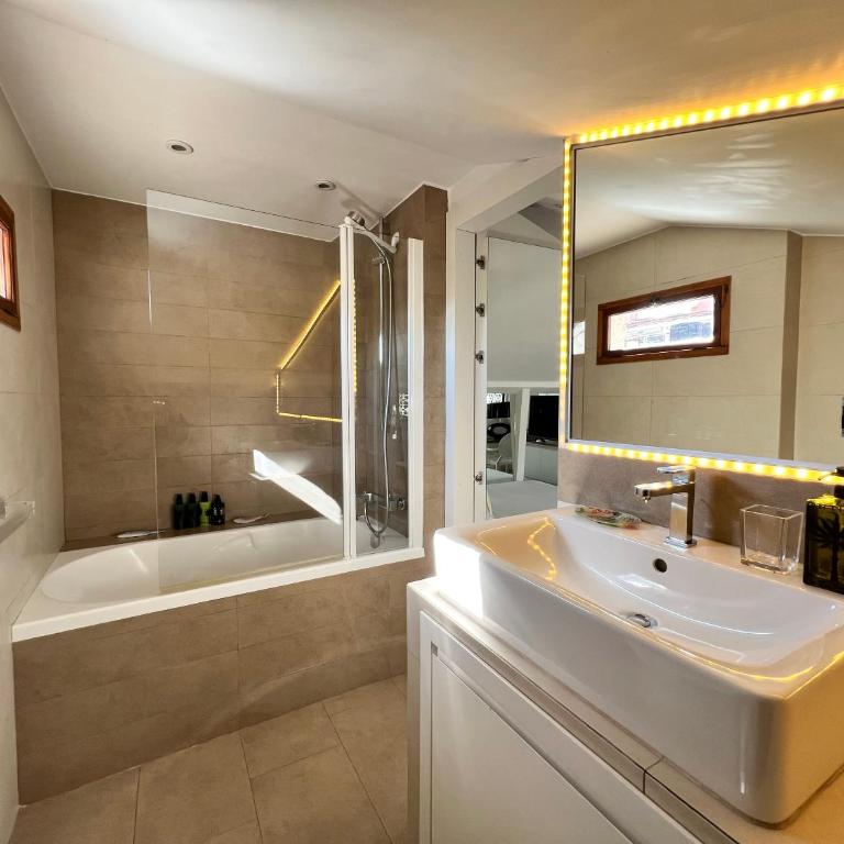 Art Lover's Loft - Appartamento Attico - 28