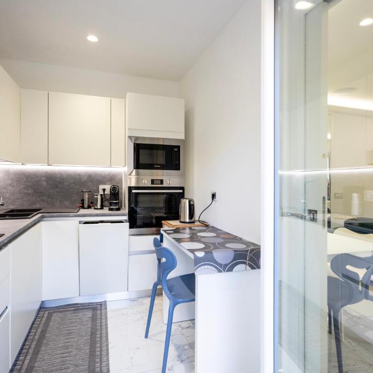 Suite Tropea - Two-Bedroom Apartment - 10