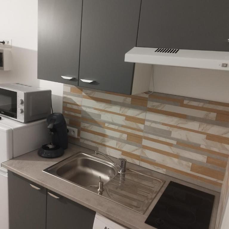 Charmant studio à 2 pas de la plage - Apartamento - Planta baja - 5