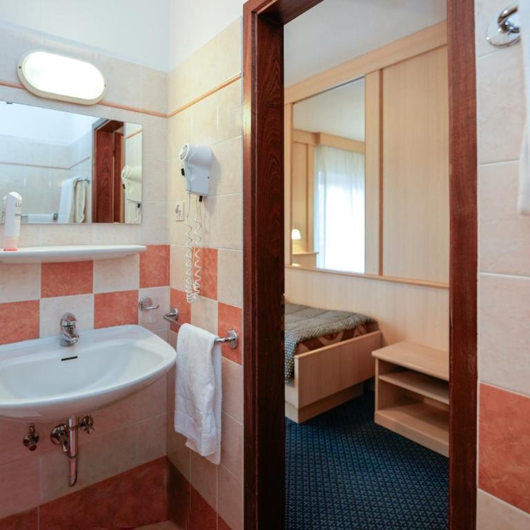 Hotel Mary - Camera Singola Economy - 4