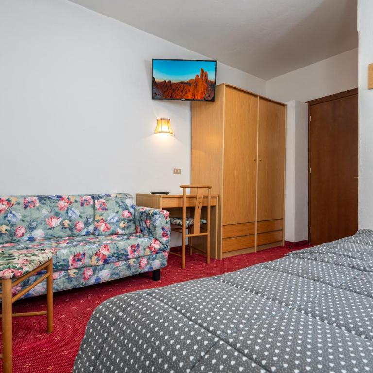 Hotel Mary - Camera Matrimoniale con Balcone - 1