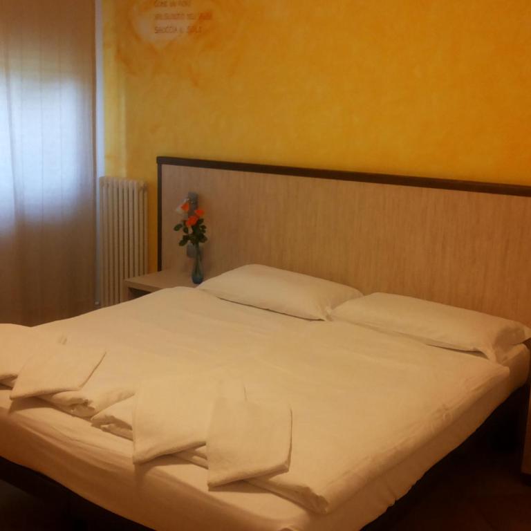 Agritur Arcosole B&B Camping - Camera Matrimoniale - 8