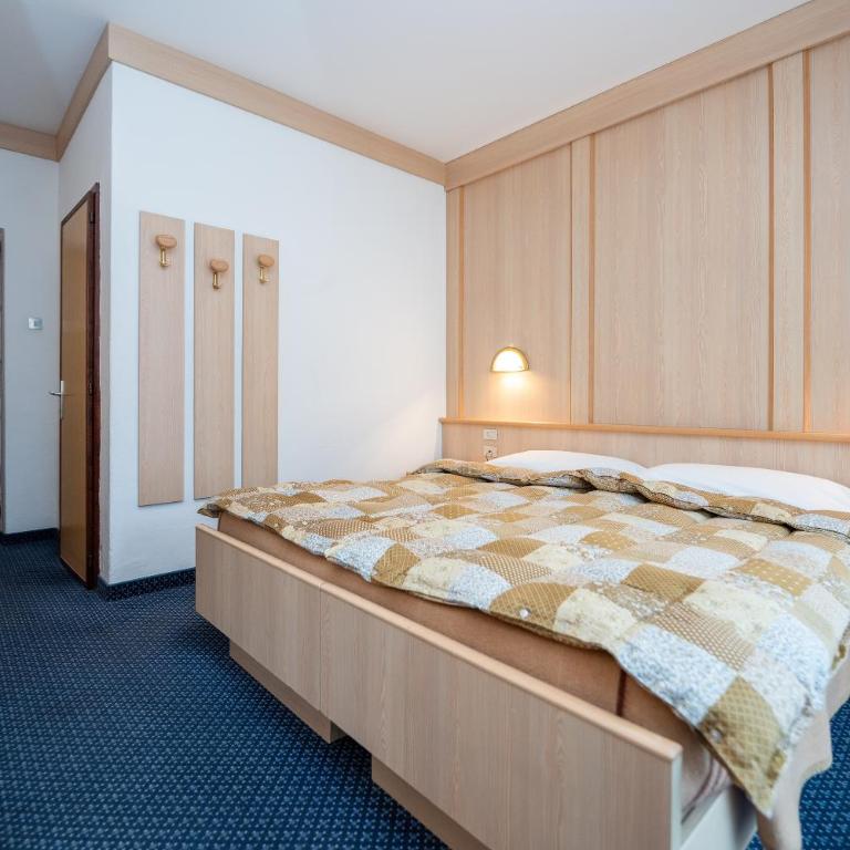 Hotel Mary - Camera Tripla Economy - 3