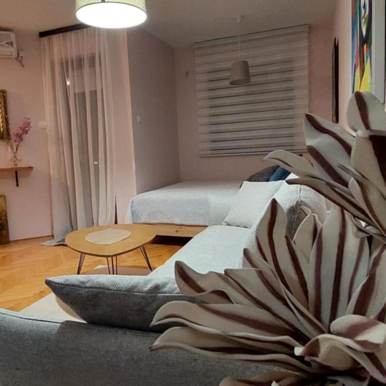 Dream Studio - King Studio with Sofa Bed - 4