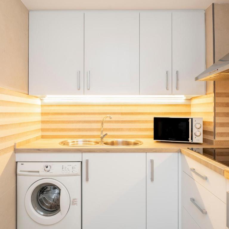 Ronda Suites 193 junto a hospitales y cerca centro con Parking Gratis - One-Bedroom Apartment - 8