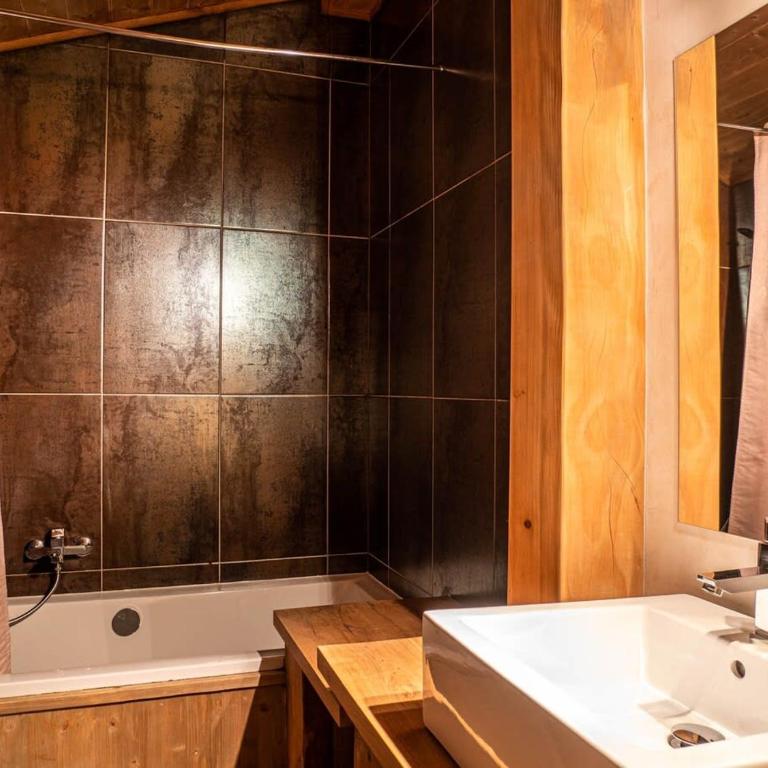 Demi-Chalet en plein coeur de Chamonix - Gabi - Appartement - 9