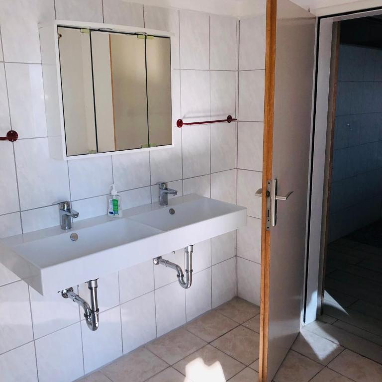 Naturfreundehaus Wallersee - Chambre Double – Vue sur Lac - 12