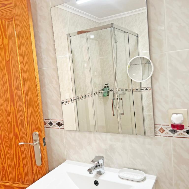 Ático Frente al Mar 2 Terrazas Barbacoa y Parking Sujeto a disponibilidad - Apartamento - 28