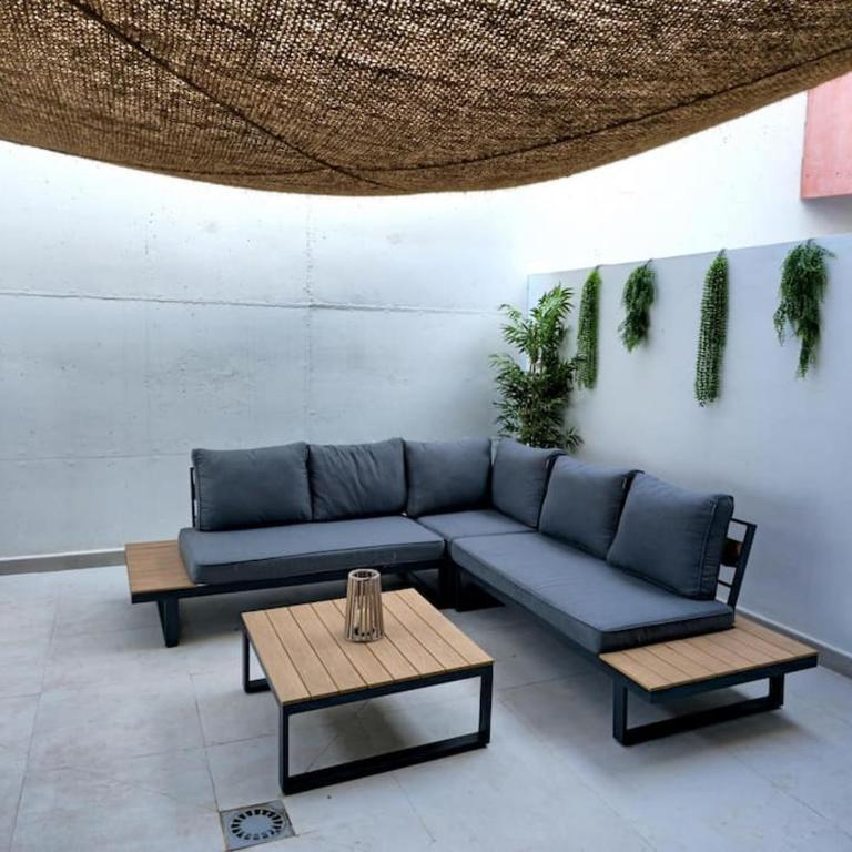 Samuel Luxury 2bedroom Apartment, Large patio, free wifi and private parking BY NAMASTE ELITE - Apartamento de 2 dormitorios - 10