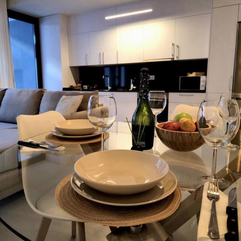 Samuel Luxury 2bedroom Apartment, Large patio, free wifi and private parking BY NAMASTE ELITE - Apartamento de 2 dormitorios - 15