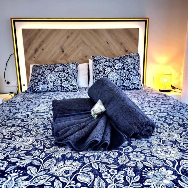 Samuel Luxury 2bedroom Apartment, Large patio, free wifi and private parking BY NAMASTE ELITE - Apartamento de 2 dormitorios - 20