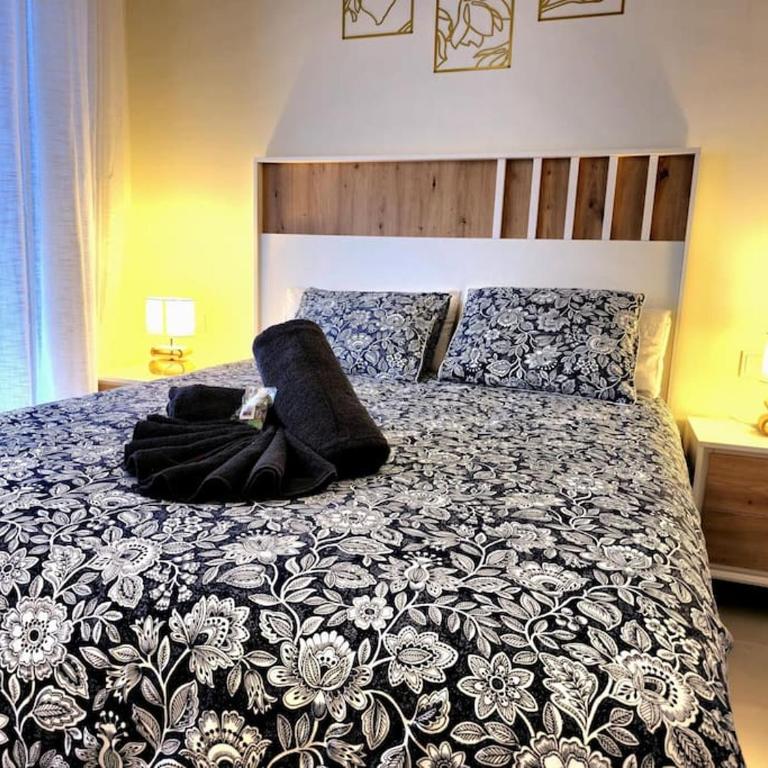 Samuel Luxury 2bedroom Apartment, Large patio, free wifi and private parking BY NAMASTE ELITE - Apartamento de 2 dormitorios - 23