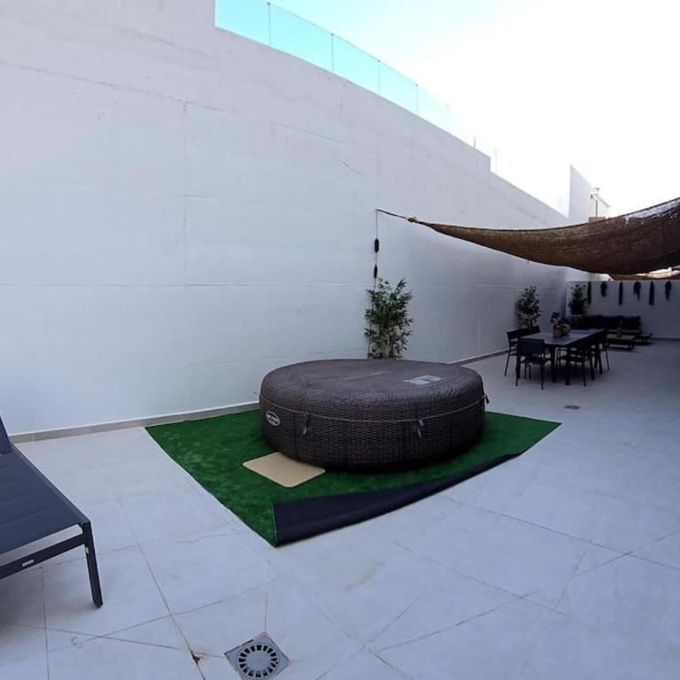 Samuel Luxury 2bedroom Apartment, Large patio, free wifi and private parking BY NAMASTE ELITE - Apartamento de 2 dormitorios - 39