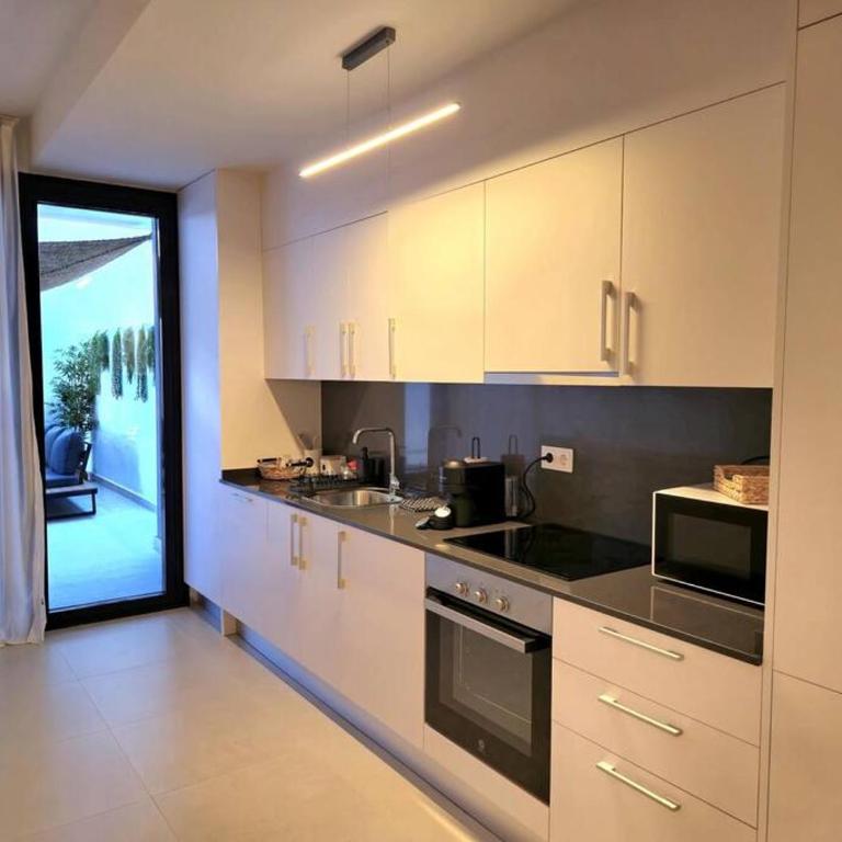 Samuel Luxury 2bedroom Apartment, Large patio, free wifi and private parking BY NAMASTE ELITE - Apartamento de 2 dormitorios - 42