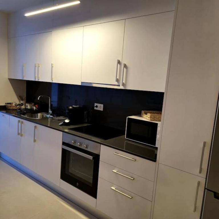 Samuel Luxury 2bedroom Apartment, Large patio, free wifi and private parking BY NAMASTE ELITE - Apartamento de 2 dormitorios - 43