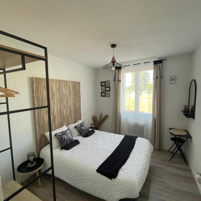 T4 Lumineux proche Centre Ville Narbonne & Des Grands Buffets 2 étoiles - Apartment mit 3 Schlafzimmern - 2
