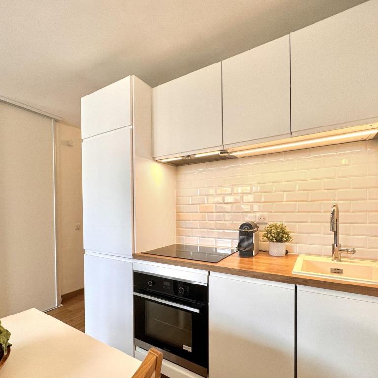 Charming 2-Rooms Apartment - Walk to Beach, Near Monaco & Menton - Appartement 1 Chambre - 5