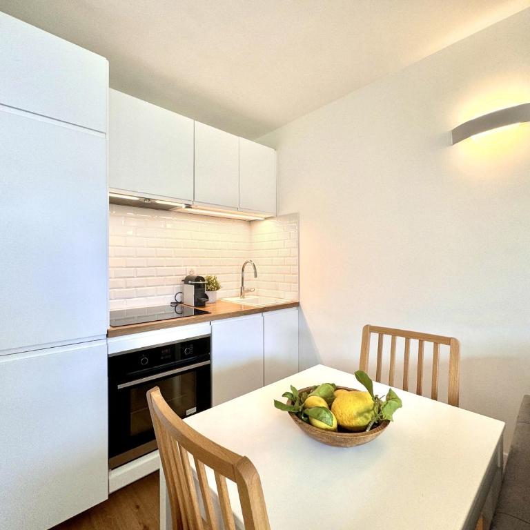 Charming 2-Rooms Apartment - Walk to Beach, Near Monaco & Menton - Appartement 1 Chambre - 4