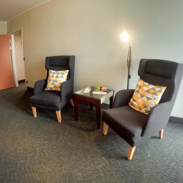Holiday Inn Munich - South by IHG - Premium Zimmer mit Kingsize-Bett und Balkon - 2