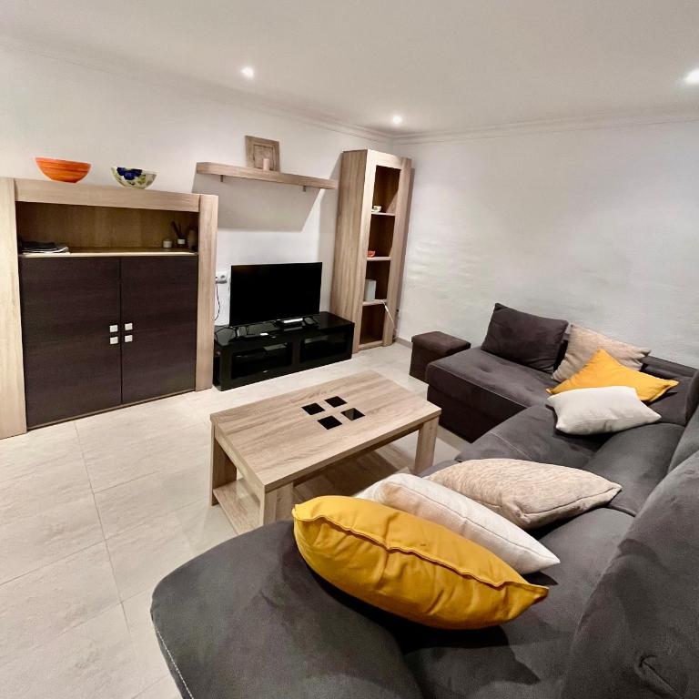 New flat with outdoor pools in Puerto de Estepona - ground floor - Apartment - Ground Floor - 2