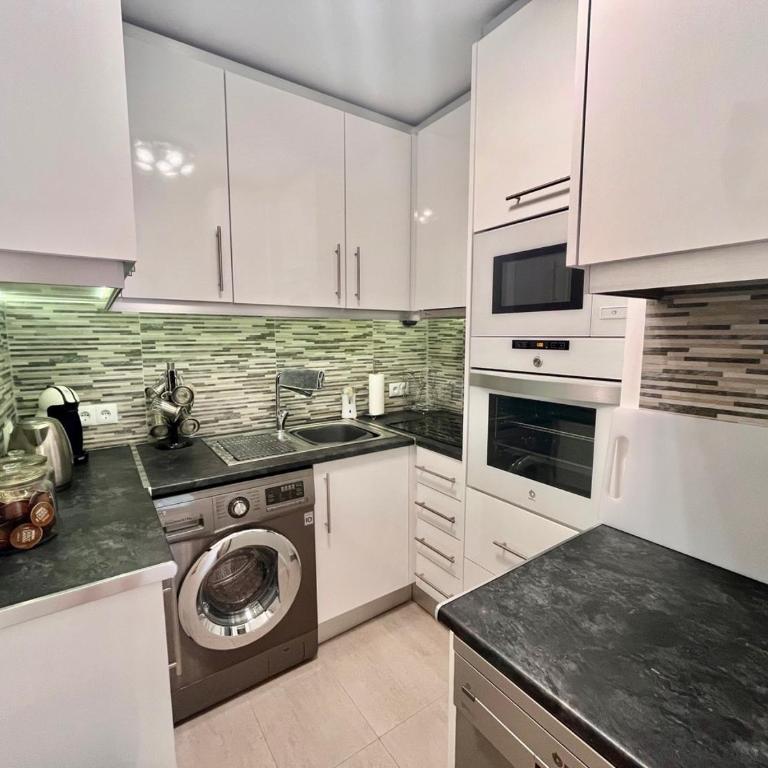New flat with outdoor pools in Puerto de Estepona - ground floor - Apartment - Ground Floor - 7