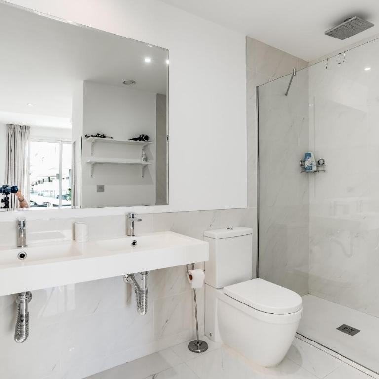 Bel Air Estepona - Modern 2BR Apartment With Terrace, Pool and Close To The Beach - Apartment - 6