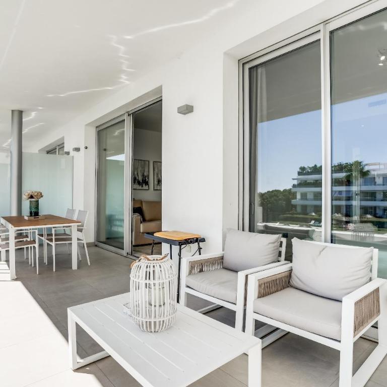 Bel Air Estepona - Modern 2BR Apartment With Terrace, Pool and Close To The Beach - Apartment - 15