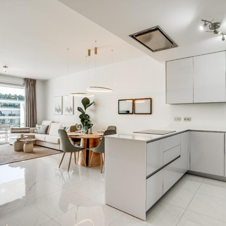 Bel Air Estepona - Modern 2BR Apartment With Terrace, Pool and Close To The Beach - Apartment - 14
