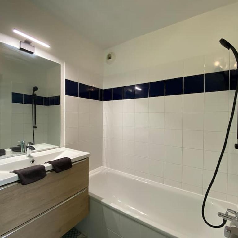 T2 Tout Confort - Parking Gratuit - Appartamento con 1 Camera da Letto - 5