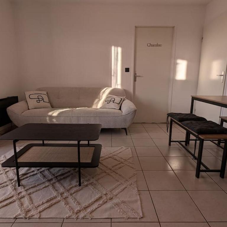 T2 Tout Confort - Parking Gratuit - Appartamento con 1 Camera da Letto - 9