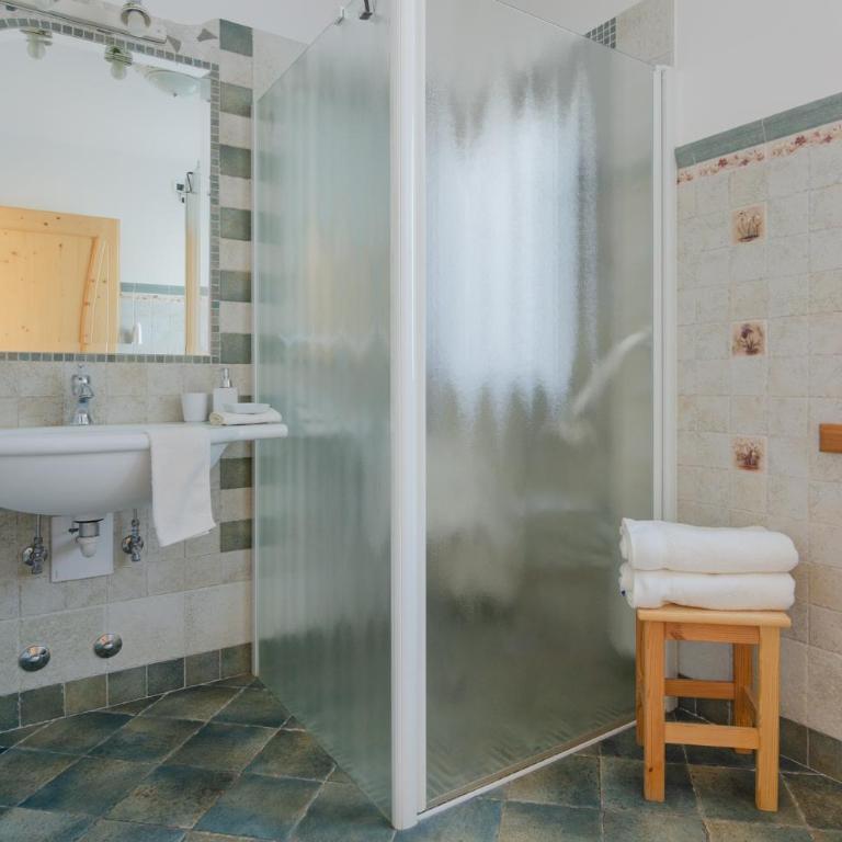 Agritur Coryletum - Camera Matrimoniale con Bagno Privato - 8