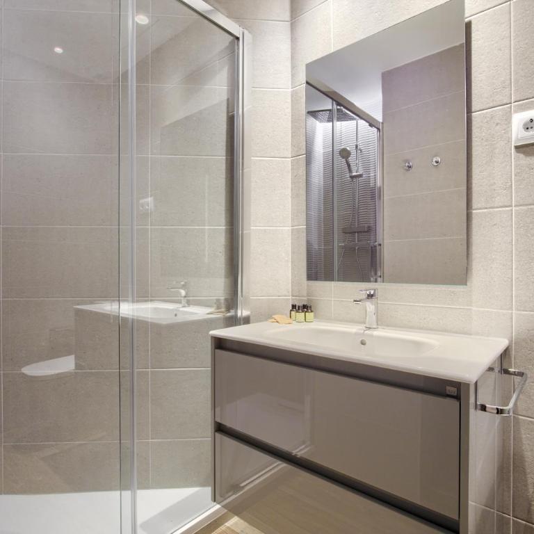 Dobo Madrid Galileo - Double Room - 5