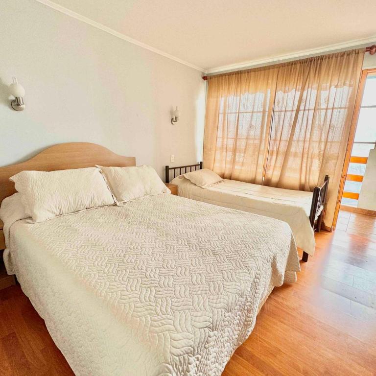 Hotel Montecarlo Pichilemu - Triple Room with Private Bathroom - 1