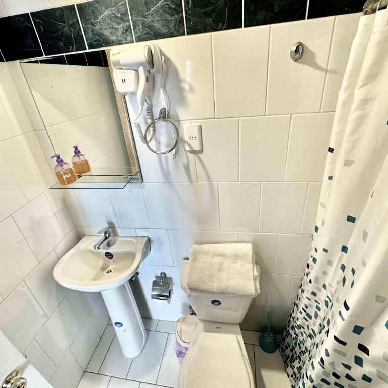 Hotel Montecarlo Pichilemu - Triple Room with Private Bathroom - 4