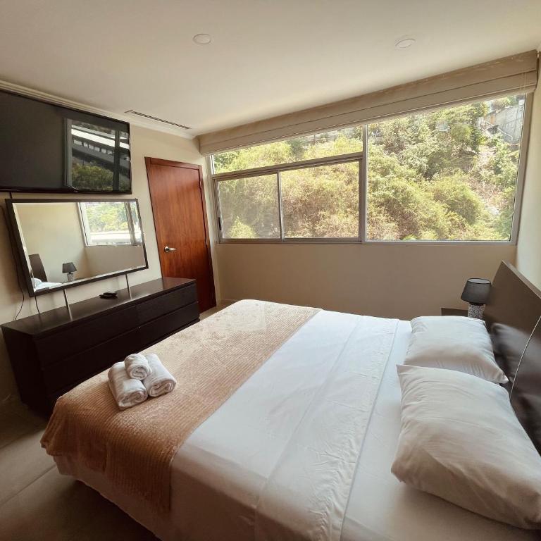 Suite frente al río en Puerto Santa Ana Riverfront - Suite Junior con vistas a la montaña - 22