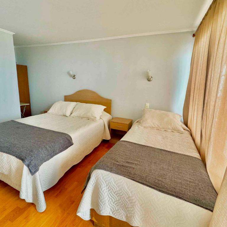 Hotel Montecarlo Pichilemu - Triple Room with Private Bathroom - 3
