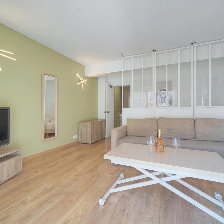 Studio Moderne BALCON, proche FORVILLE- CENTRE CANNES A0B198 - Studio-Apartment mit Balkon - 9
