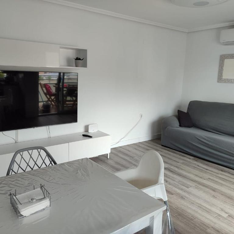 Seaviews Los Olivos - One-Bedroom Apartment - 13