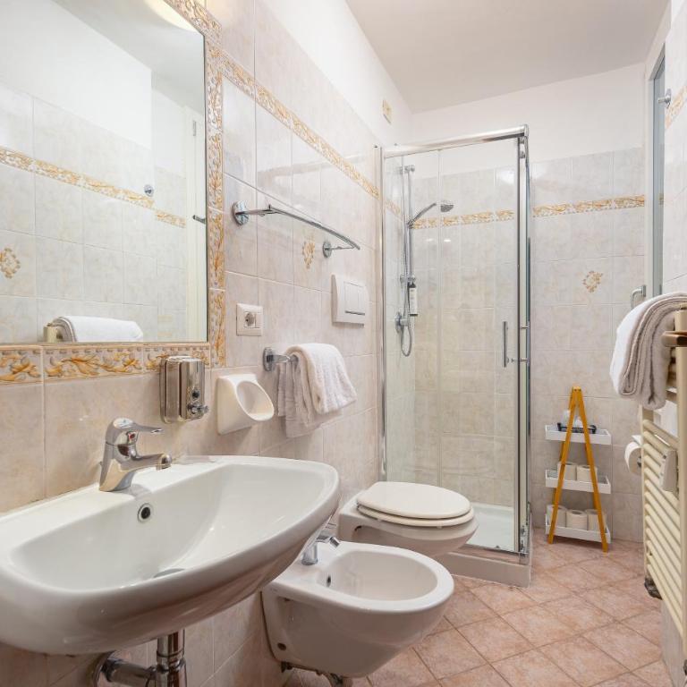 Lilium Hotel - Triple Room - 6