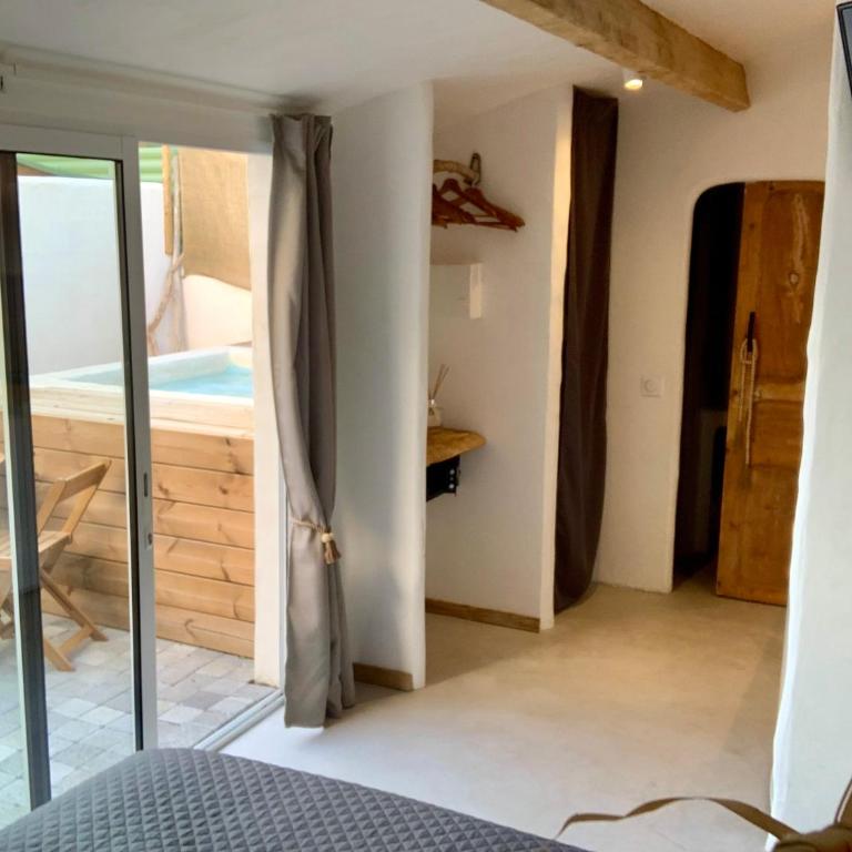 xenónas appartement avec petite piscine privée - Studio with Pool View - 11