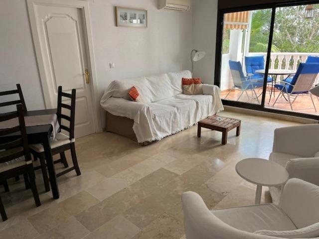 Azahar - Two-Bedroom Apartment - 16